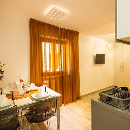 Gimi Aparthotel 4*