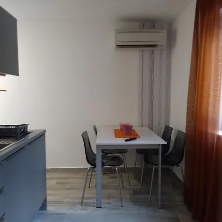 Gimi Aparthotel 4*